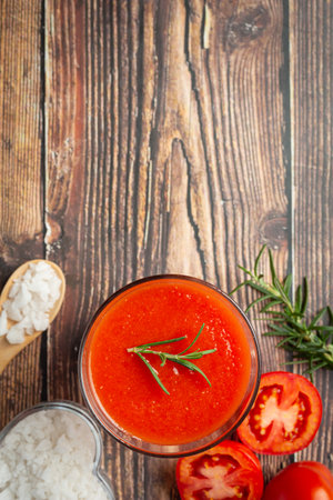 fresh tomato juice ready to serveの写真素材