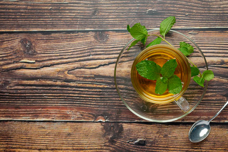 peppermint tea in glass ready to drinkの写真素材