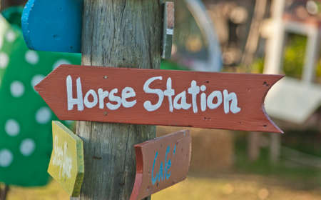 Label horse station