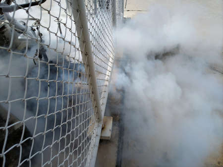 Reduce the pressure from the nitrogen tank.の写真素材