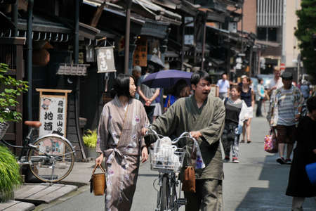TAKAYAMA, JAPAN - JUNE 17, 2015 Tourist walk around in Takayama old townのeditorial素材