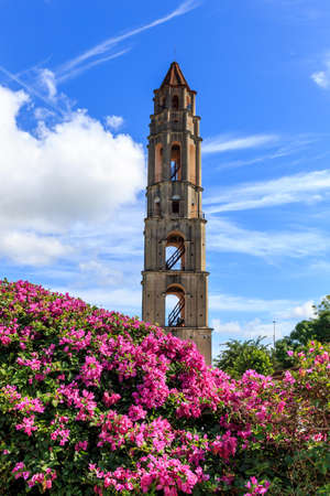 The old slavery tower Manaca Iznaga in the Valle de los Ingenios near Trinidadの写真素材