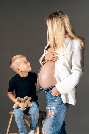 Family Portrait of Mom and Childの写真素材