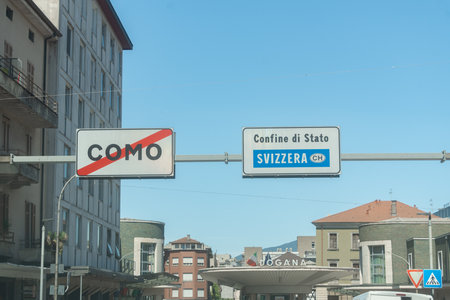 07.09.25, Como, Italy, City Border Road Signのeditorial素材