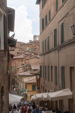 07.06.25, Siena, Italy, Busy Old Town Streetのeditorial素材