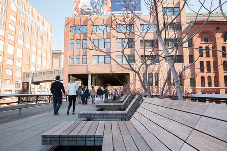 NEW YORK - APRIL 6:  People enjoy New York's High Line Park on a warm spring day.  Photo taken April 6, 2014.のeditorial素材