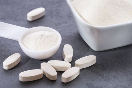 Pills and collagen protein powder - Hydrolyzed
