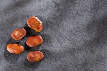 Vicia faba L - Fava brown dried beans