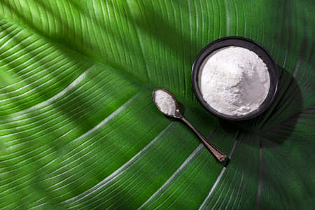 Baking soda, crystalline solid compound - green leafの写真素材