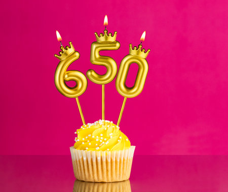 Number of followers or likes - Candle number 650