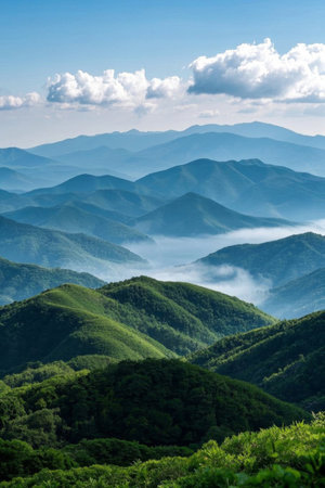 Panoramic view of the natural scenery of Qingshan Yunhaiの素材