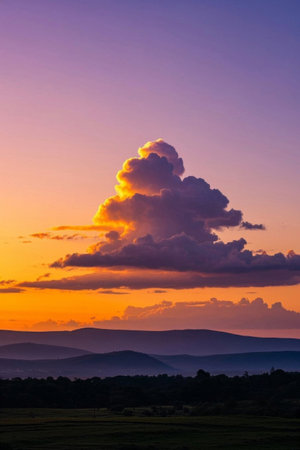 Magnificent clouds on the horizon at sunsetの素材