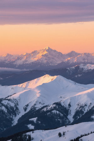 Snow Mountain Sunrise Natural Sceneryの素材