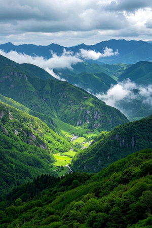 Natural scenery of mountains and sea of cloudsの素材
