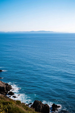 Blue Ocean and Shore Reef Landscapeの素材