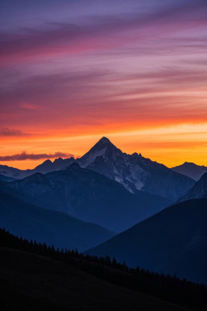 Magnificent mountain scenery in the sunsetの素材