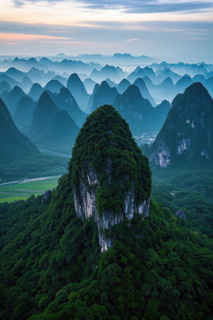 Guilin Yangshuo karst landform and mountain sceneryの素材