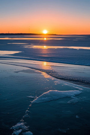 Sunset scenery on the iceの素材