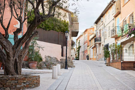 Traditional architecture in the streets of Saint Tropez mediterranean town, Provence, Franceの写真素材
