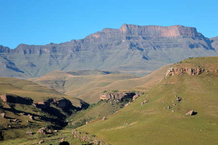 Scenic Drakensberg mountain landscape, Giants Castle nature reserve, South Africaの写真素材