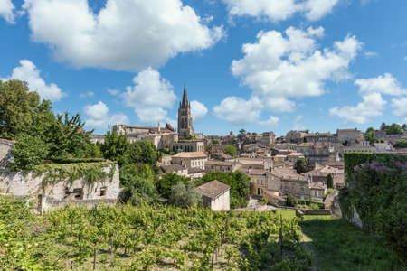 The village of Saint-Emilion, near Bordeaux in Franceの写真素材