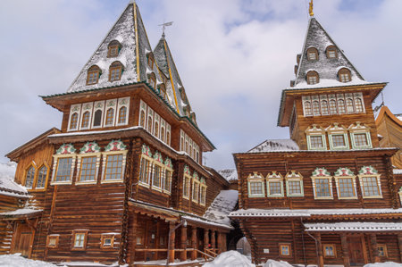 The wooden royal palace, built in the village of Kolomenskoye near Moscow in the second half of the XVII century. Wooden architecture. Log palace in winter in Moscow.The building is made of large logsの写真素材