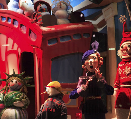 A Christmas display at a Department store window.  のeditorial素材