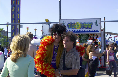 Brooklyn, NY - June 23: One of the Mermaid Parade participants has fun with a visitor.  Image taken June, 23rd, 2007 at New Yorkのeditorial素材