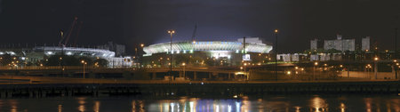 BRONX, NEW YORK - APRIL 10: Image of both Yankee Stadiums taken as viewed from Manhattan.  Image taken April 10, 2008 in New York City.   のeditorial素材