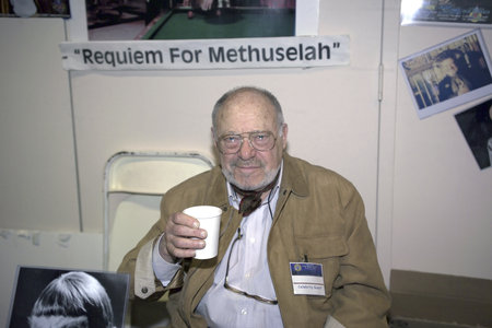  Actor Malachi Throne at the National Big Apple Comic Book Convention . Taken November 19, 2006 in NYC.のeditorial素材