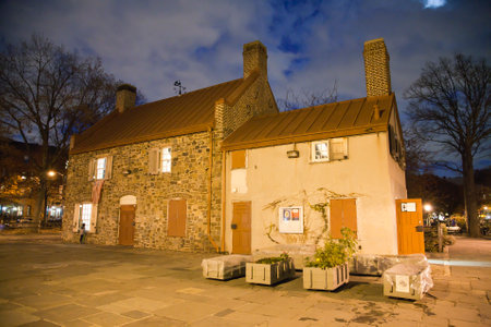 BROOKLYN, NEW YORK, USA - NOVEMBER 22: The historical Old Stone House Museum, location of the American Revolution battle of Brooklyn and once clubhouse for the Superbas.  Taken November 22, 2015 in NY.のeditorial素材