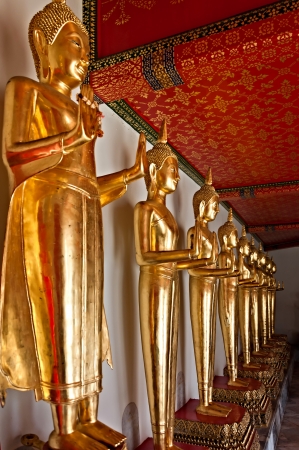 Buddha statues in Wat Pho temple, Bangkok, Thailandの写真素材