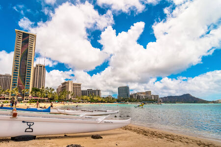 WAIKIKI, HAWAII - SEPTEMBER 7, 2013  Waikiki shoreline with hotels and Diamond Head in Honolulu, Hawaii  Waikiki white sand beach shoreline is Hawaii s most famous beach のeditorial素材
