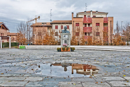   1057;avriago, Italy - January 14, 2014  one of the very last monument to Vladimir Lenin in Western Europe stands in Cavriago, Italy  The Soviet Union donated the statue to the Municipality of Cavriago in 1970 to celebrate the centenary of Lenin birthのeditorial素材