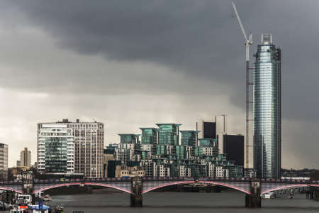 view of london skyline on Thames river, London UKのeditorial素材