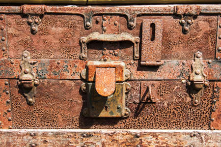 old luggage outside a telegraph station on route one in Maine, Usaの写真素材