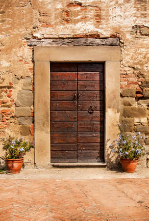 Close-up Image of Wooden Ancient Italian Doorの写真素材