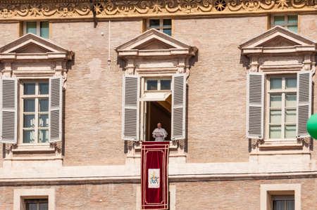 VATICAN CITY - MARCH 30: sunday Angelus made by Pope Francis on March 30, 2014 in Vatican Cityのeditorial素材