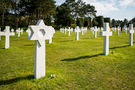 Crosses on american cemetery near Omaha Beach, in Colleville sur Mer, Normandy, Franceのeditorial素材