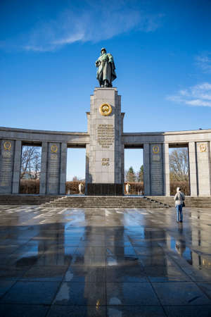 BERLIN - APRIL 2: Soviet War Memorial in Berlin Tiergarten, Germany. Monument Of Soviet Soldiers on April 2, 2015 in Berlin Germanyのeditorial素材