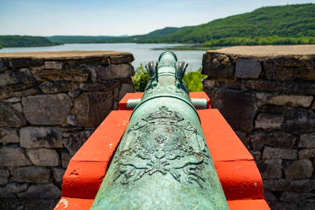 Fort Ticonderoga, fort headquarters, stone walls and cannons, New Yorkk State, USAのeditorial素材