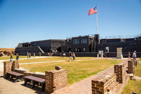CHARLESTON SC - MARCH 29, 2019: View of Fort Sumter full of tourist, National Monument in Charleston SC. USAのeditorial素材