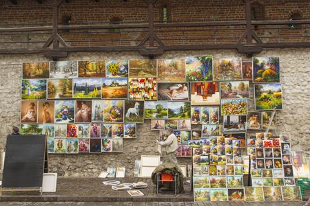 Pictures on sale during local artisans fair in Krakow, Polandのeditorial素材