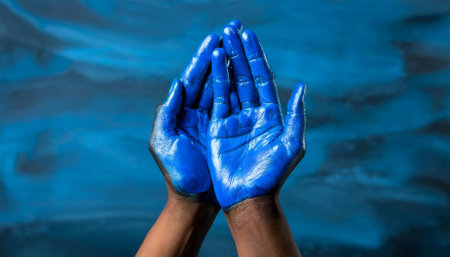 painted blue handsの素材