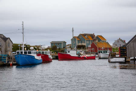 Peggy Cove, near Halifax, Nova Scotia, Canada - October 7, 2018: Scenic View of a small town near a rocky coast on the Atlantic Ocean.のeditorial素材