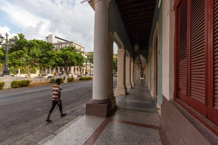 Havana, Cuba - May 14, 2019: Street view of the beautiful Old Havana City, Capital of Cuba, during a bright and sunny day.のeditorial素材