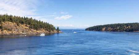 Canadian Landscape by the ocean and mountains. Summer Season. Gulf Islands near Vancouver Island, British Columbia, Canada. Canadian Landscape.の写真素材