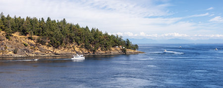Canadian Landscape by the ocean and mountains. Summer Season. Gulf Islands near Vancouver Island, British Columbia, Canada. Canadian Landscape.の写真素材
