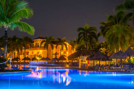 night photo of a swimming poolのeditorial素材