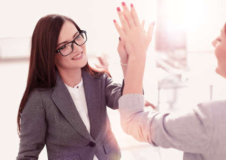 two employees are discussing a new project